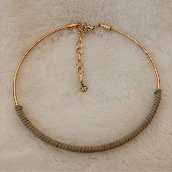 C 1946 Gold Tone Wire Collar Statement Necklace Wrapped in Tan Cord - Picture 11 of 11